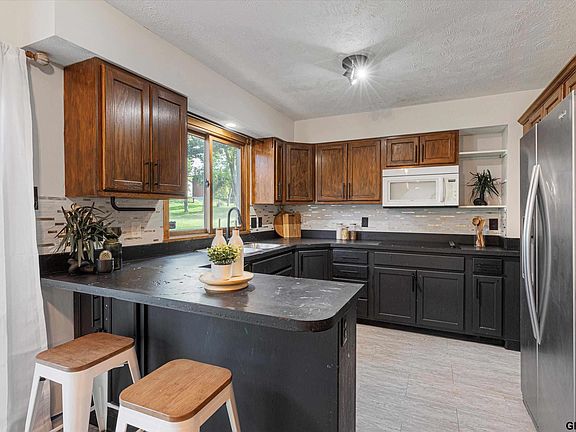 2nd image of 3506 Lynnwood Dr