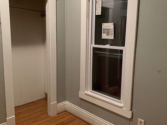 5th image of 77 Waverly St