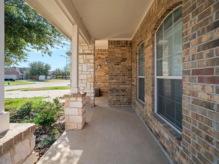7414 Sabinal Creek Dr — Photo 10