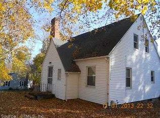 395 Church St, Putnam, CT 06260