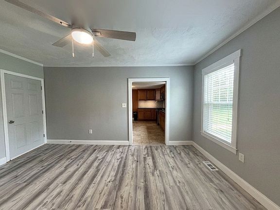 2nd image of 134 Peck St Floor 1
