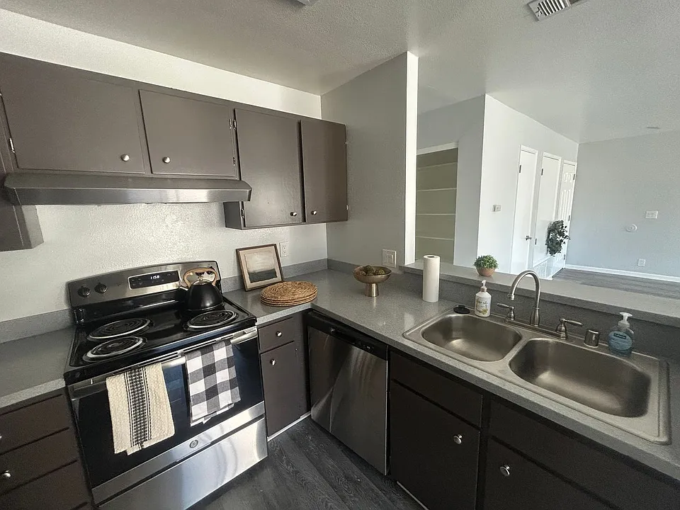 Creekside Apartments