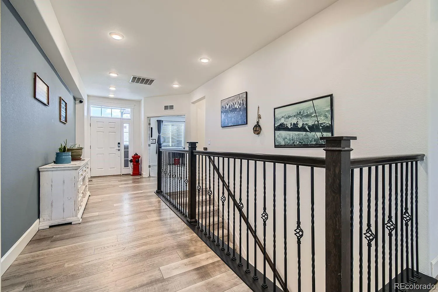 3 bed, 2.0 bath, 2186 sqft, $3,300 — Photo 4