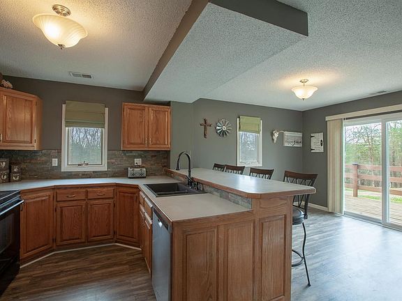 4th image of 2150 Oakshire Farm