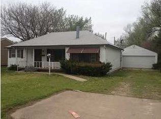 1711 Dearborn St, Augusta, KS 67010