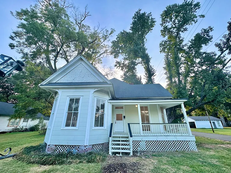 802 Main St — Photo 35