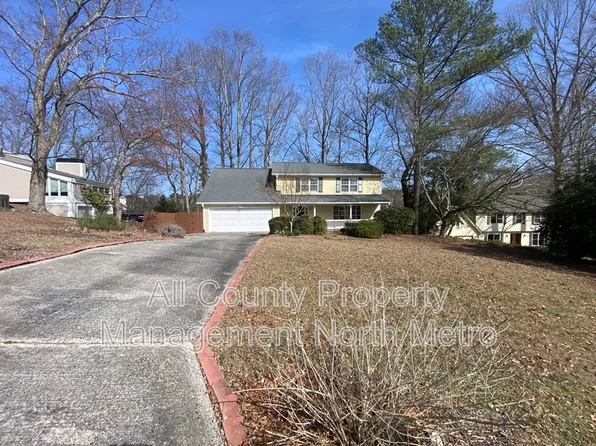 320 Six Branches Ct, Roswell, GA 30076