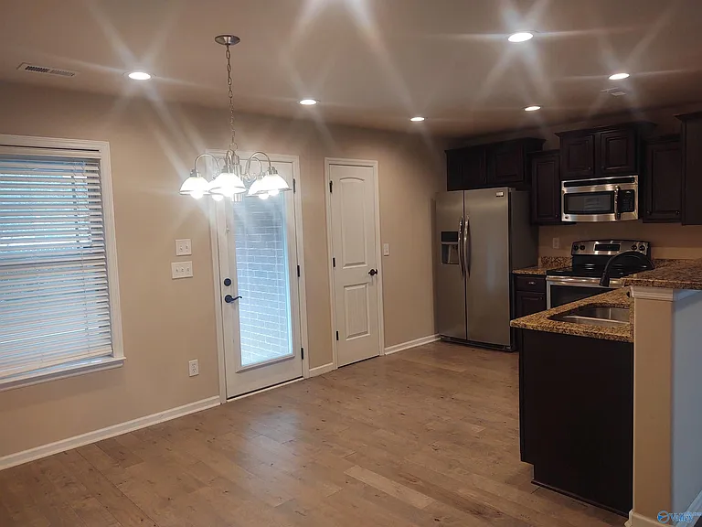 108 Hunter Way — Photo 8