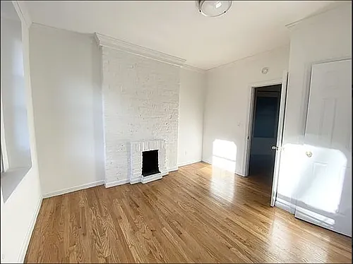 241 W 15th St #4FW Photo 1