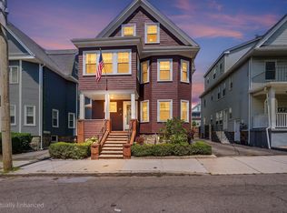 27 Peirce Ave, Everett, MA 02149