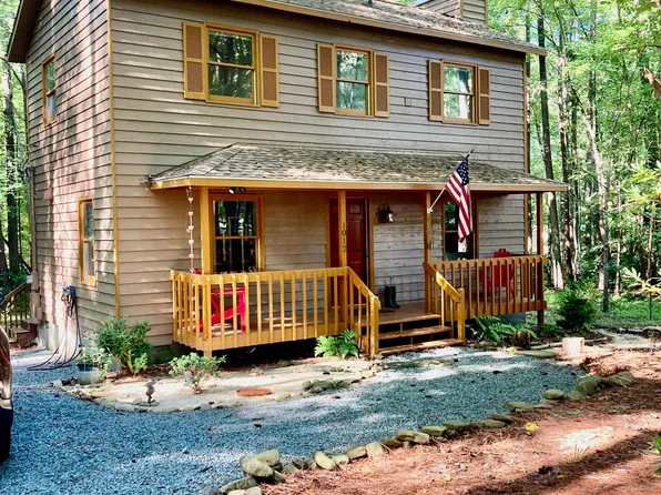 1012 King Cir, Chapel Hill, NC 27516