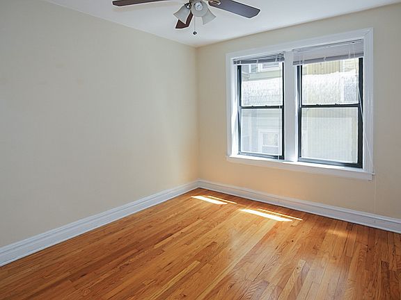 3rd image of 1947 1/2 W Winnemac Ave #1