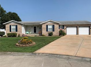 146 Catalpa Dr, Granite City, IL 62040