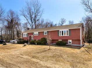 52 Forest Park Rd, Dracut, MA 01826