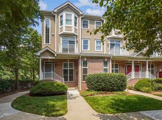 350 Oswego Ct, West New York, NJ 07093