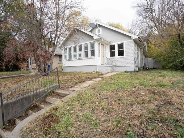 2313 E 11th St, Des Moines, IA 50316