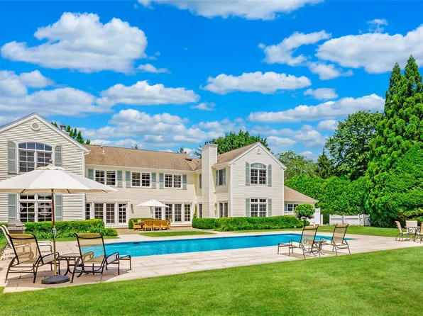 107 Edgewood Avenue, Bridgehampton, NY 11932