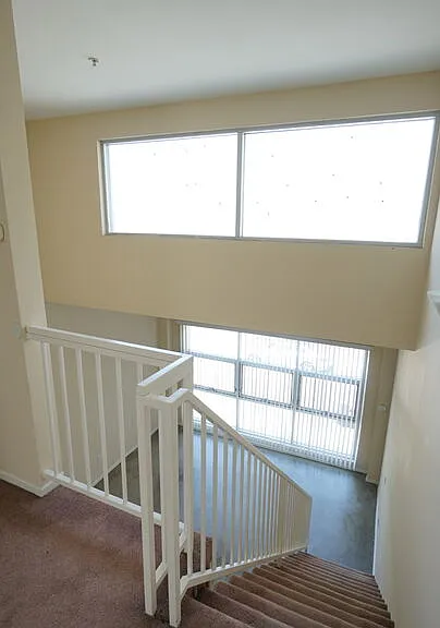 922 W 23rd St #202 — Photo 12