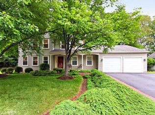 815 Potomac Ridge Ct, Sterling, VA 20164