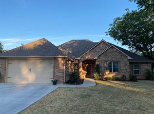 1005 Fayette St, Nocona, TX 76255