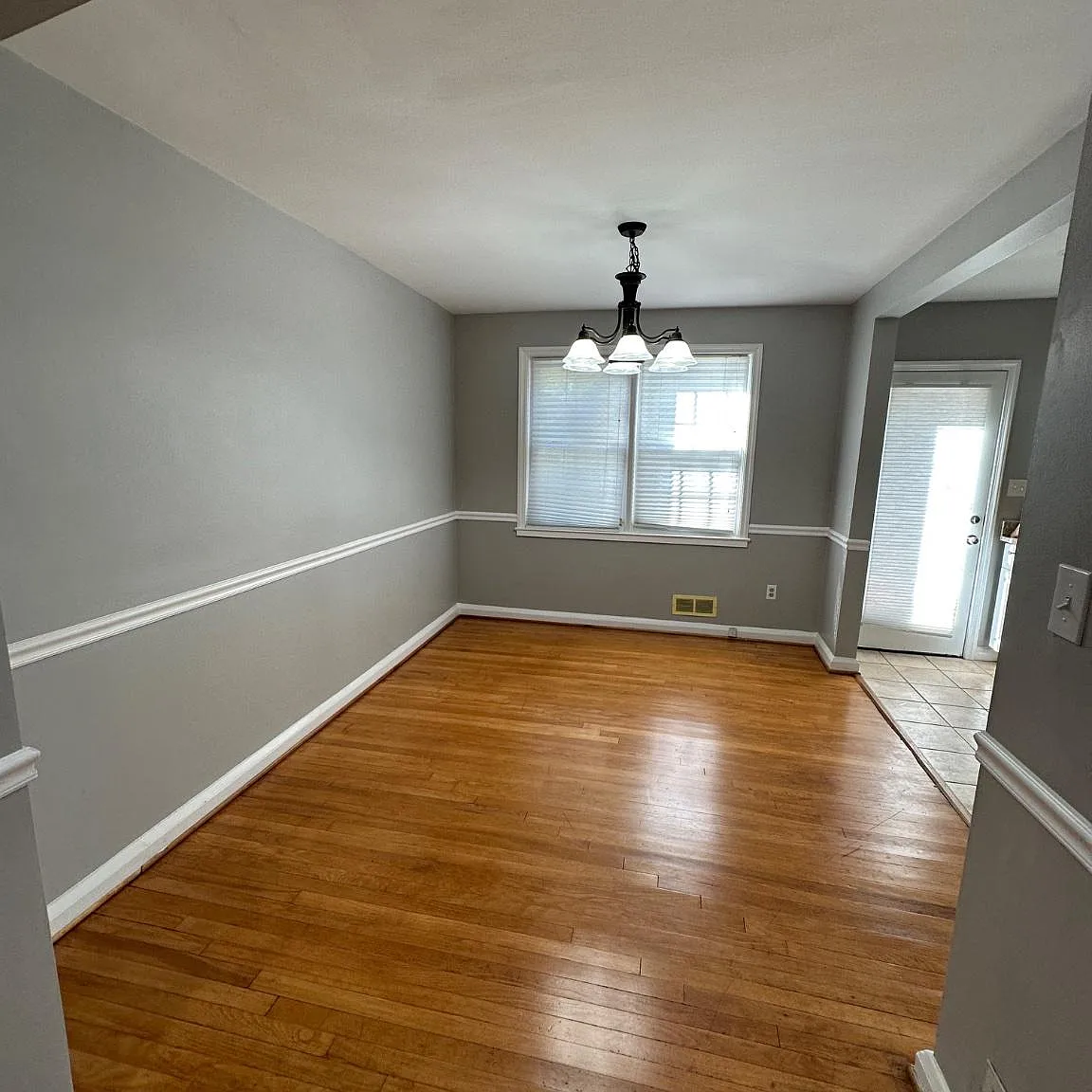 2 bed, 1.0 bath, 1232 sqft, $2,175 — Photo 3