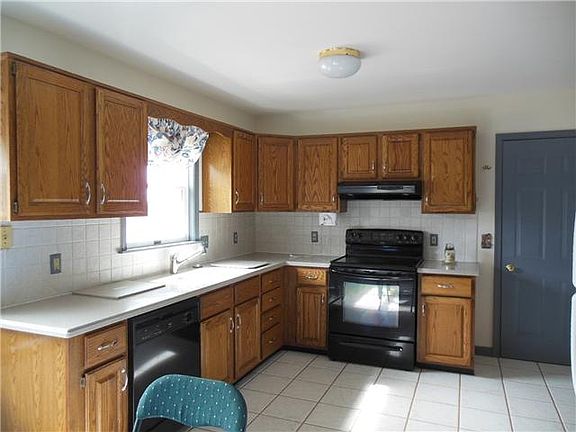 Spacious Kitchen Open To Family Room