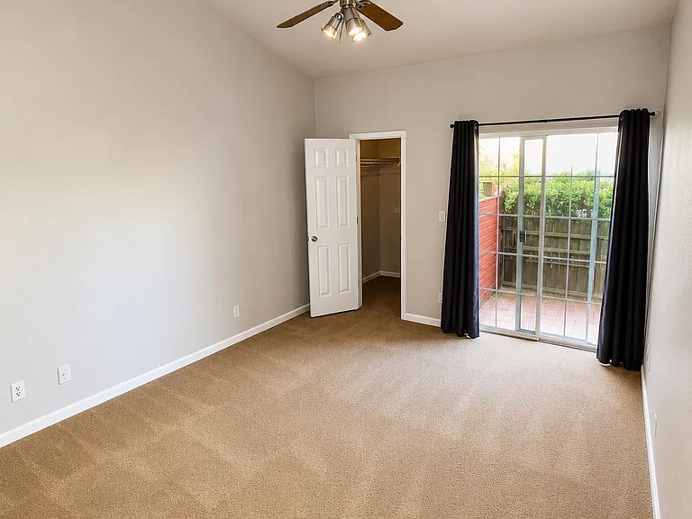 26 Stratford Hall Cir — Photo 7