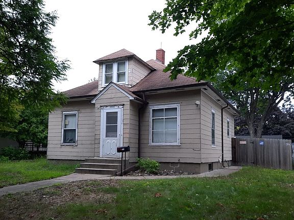 2nd image of 2541 31st Ave S
