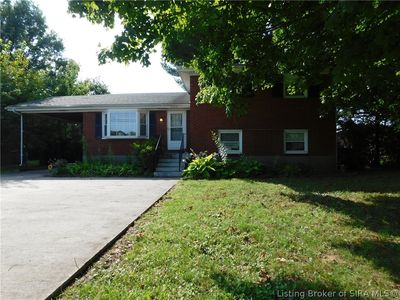 3132 Middle Road, Jeffersonville, IN, 47130