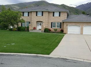 2104 York Cir, Farmington, UT 84025