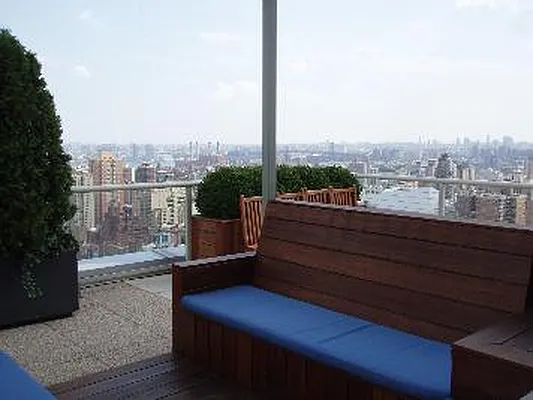 Rented by Corcoran | media 15