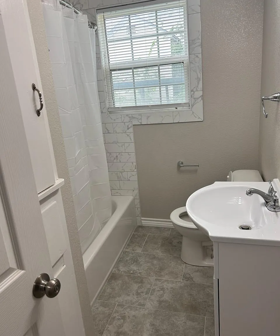 4 bed, 1500 sqft, $1,395 — Photo 3