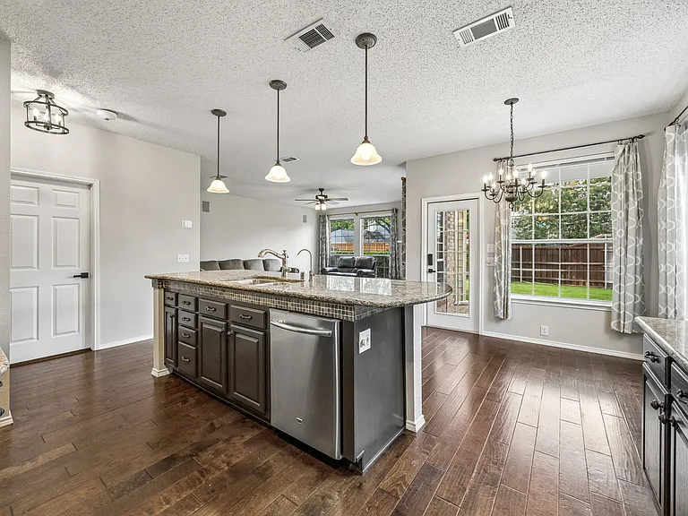 11002 Brandenberg Dr — Photo 11