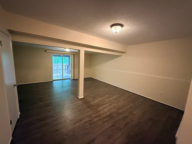 935 Joshua Tree Ct — Photo 11