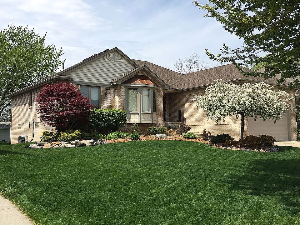 Ranch w/Walkout Basement