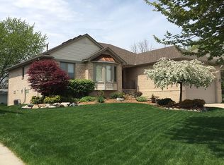 39233 Rivercrest Ave, Harrison Township, MI 48045