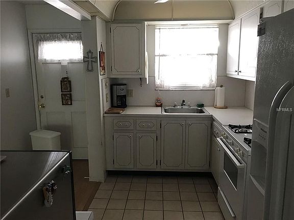 3rd image of 5660 80th St N Unit B305