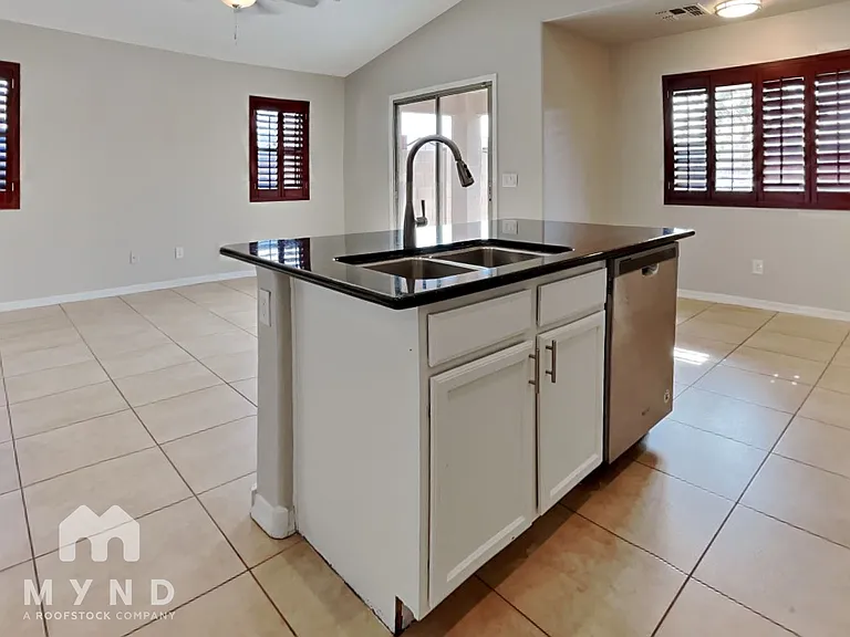 11143 W Mariposa Dr — Photo 8