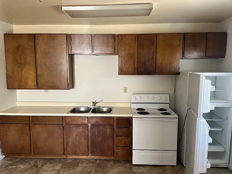 44 W Lake St — Photo 3