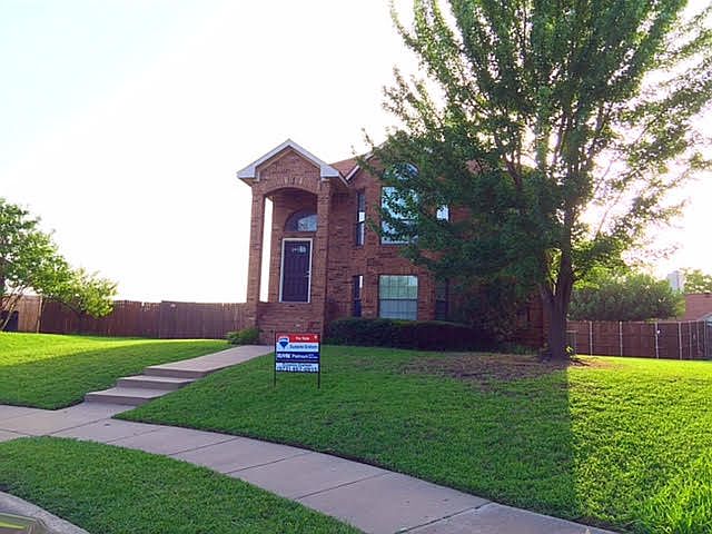 1st image of 8205 Quail Hollow Ct