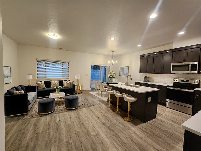 $1500 off your 1st months rent! — Photo 12