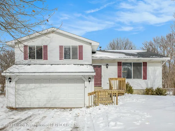 6102 Nancy St, Lansing, MI 48911