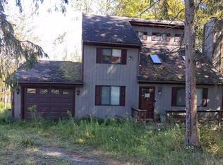 1471 Woodcrest Ln, Lake Ariel, PA 18436