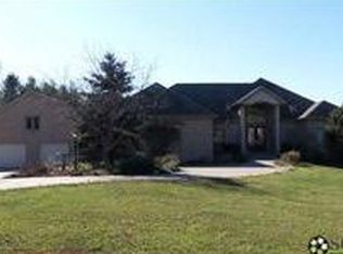 232 Aaron Dr, Nashville, IN 47448