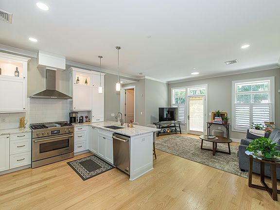 5th image of 3304 Green Village Rd #3304