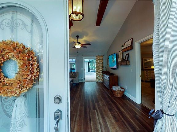 4th image of 592 Aston Woods Ct