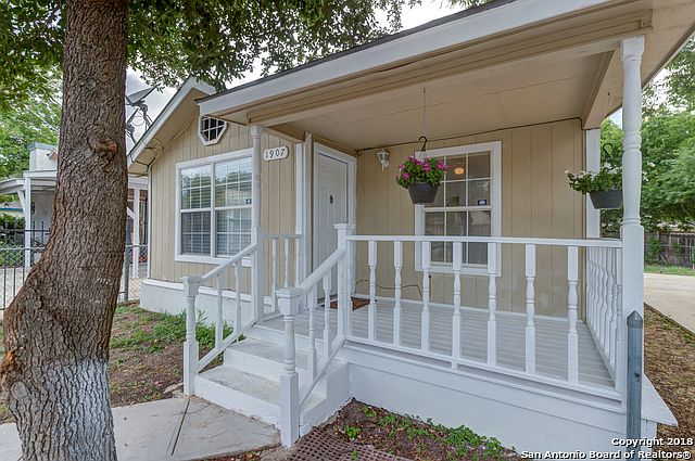 1st image of 1907 Hidalgo St