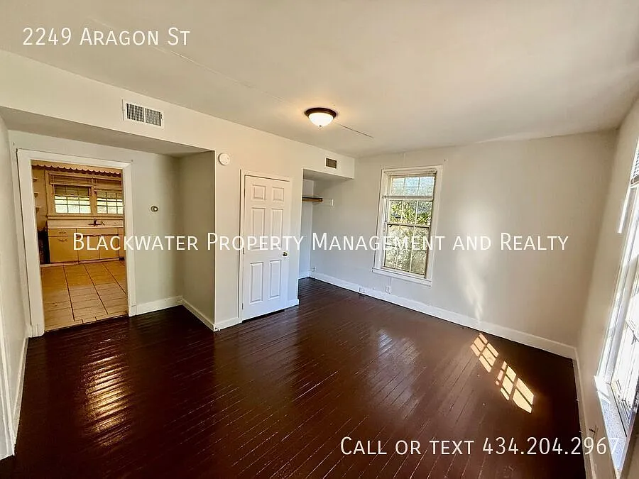 Single Family Home Near City Stadium! — Photo 2