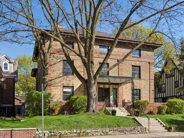 30 Crocus Pl, Saint Paul, MN 55102