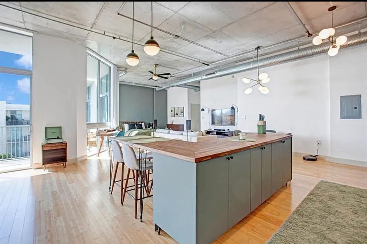 2 bed, 1448 sqft, $3,400 — Photo 2